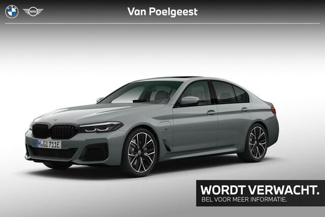 BMW 5-SERIE 530e Business Edition Plus | M-Sport | Schuif-/kanteldak | Head-Up Display | Harman/Kardon | Comfort Access