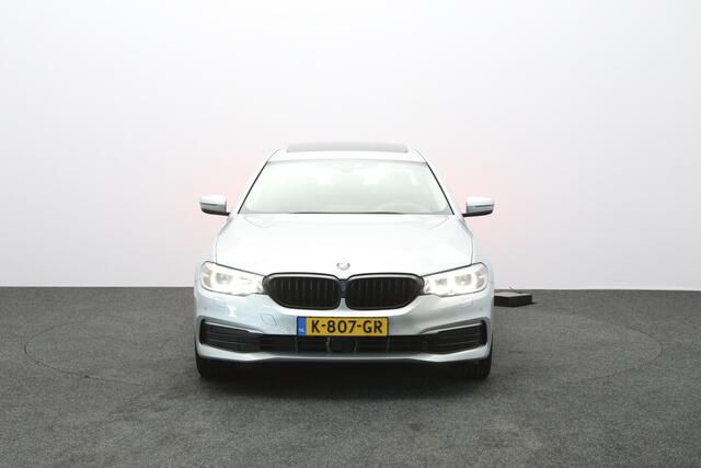 BMW 5-SERIE 540i 340 PK xDrive High Executive, Trekhaak, Schuif-Kanteldak, Adap. Cruise Control, Memory