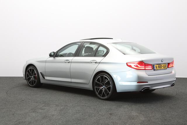 BMW 5-SERIE 540i 340 PK xDrive High Executive, Trekhaak, Schuif-Kanteldak, Adap. Cruise Control, Memory