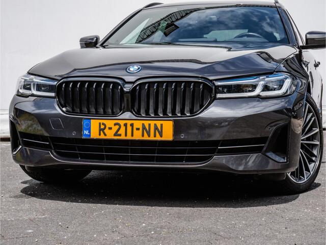 BMW 5-SERIE Touring 530e Business Edition Plus Trekhaak/ Nappa Lederen int./ Stoelverwarming/ Camera/ Laser LED