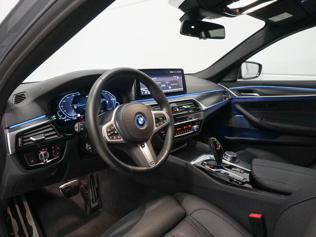 BMW 5-SERIE 530e Touring M-Sport | Panoramadak | CoPilot | Laser | Harman Kardon