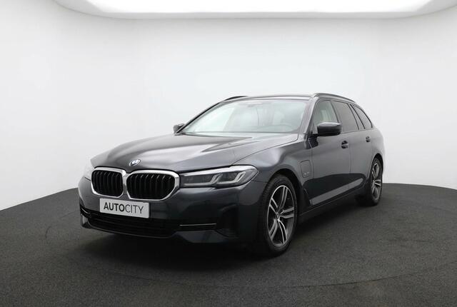 BMW 5-SERIE touring 530e xDrive Pano l 360 Camera l Leder