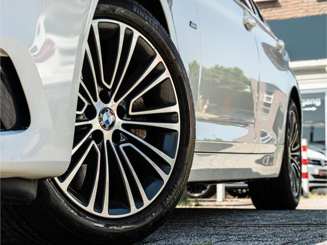 BMW 5-SERIE 530i High Exe PANO CAMERA ELEK TREKHAAK SHADOW LINE