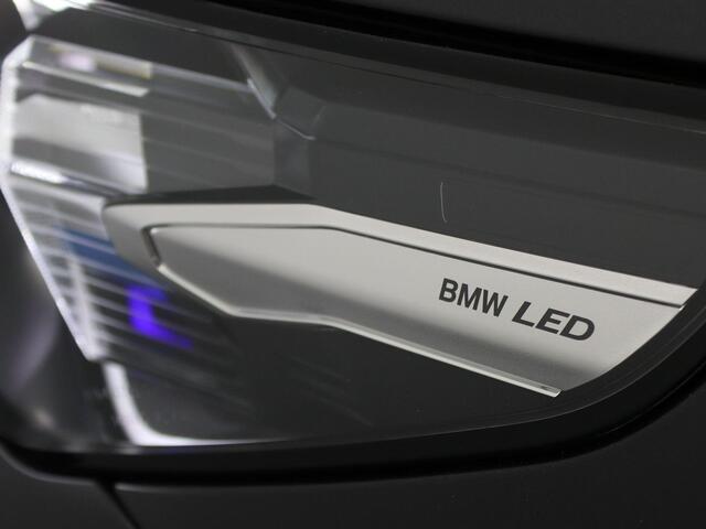 BMW 5-SERIE Touring 520i | M Sportpakket | Panoramadak | Harman Kardon | Trekhaak | Driving Assistant Plus