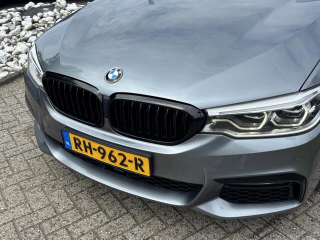 BMW 5-SERIE Touring 530D High Exe 2017 M-Pakket Pano HUD Softclose H/K Audio