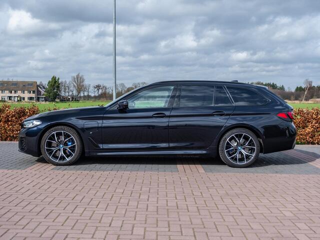 BMW 5-SERIE Touring 530e xDrive Business Edition Plus | Alle opties | HUD |