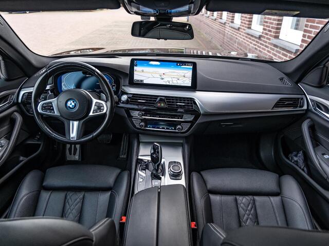 BMW 5-SERIE Touring 530e xDrive Business Edition Plus | Alle opties | HUD |