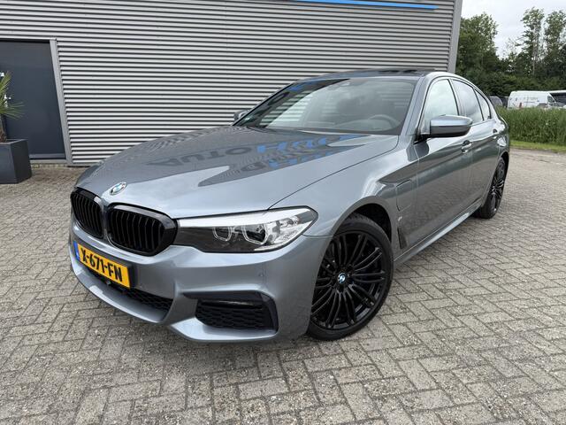 BMW 5-SERIE 530e iPerformance Executive M Sport LED Carplay 19 Inch Bowers & Wilkins Sound-systeem Schuif-/ Kanteldak