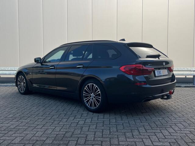 BMW 5-SERIE Touring 540d xDrive Executive Luxury Line