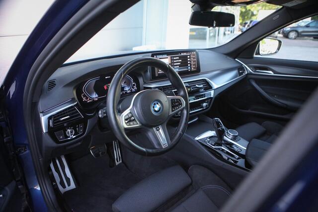 BMW 5-SERIE 545e M-Sport Sedan | BTW |