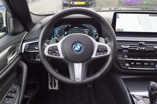 BMW 5-SERIE 530e (292pk) M pakket HUD/HenK/Pano/Comfort Stoelen/