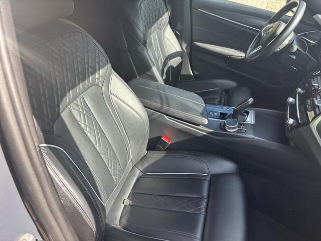 BMW 5-SERIE Touring 530e M-Sport | Individual Alvitgrau | 19"+18" Winterset | Panorama | Driving Assistant Professional | Trekhaak