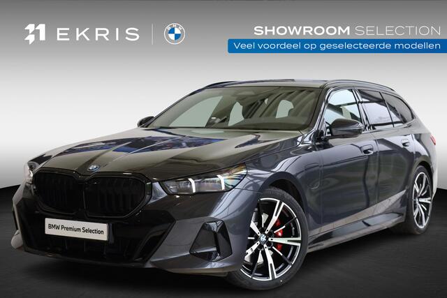 BMW 5-SERIE Touring 530e M Sportpakket Pro | Panoramadak | Elektr. Trekhaak | Stuurwielverwarming