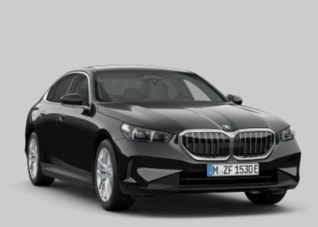 BMW 5-SERIE 530e Panoramadak - Harman Kardon - Driving Assistant Plus - Parking Assistant Plus - Stuurwielrandverwarming - Adaptieve LED koplampen