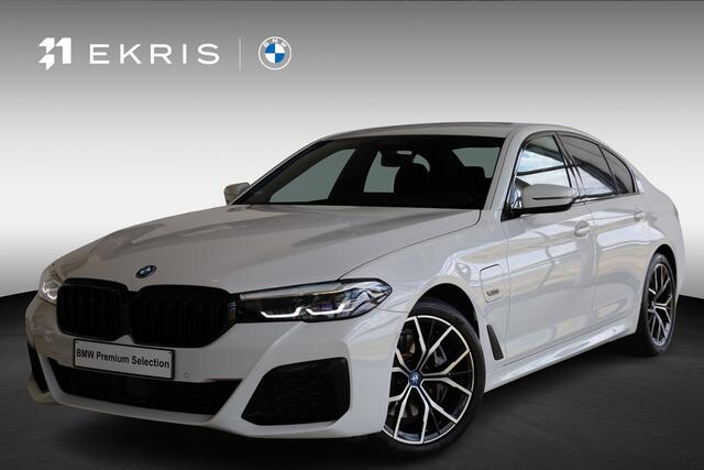 BMW 5-SERIE Sedan 545e xDrive High Executive | M Sportpakket | Adaptieve Cruise Control | Stuurwiel verwarming | 19'' LMV