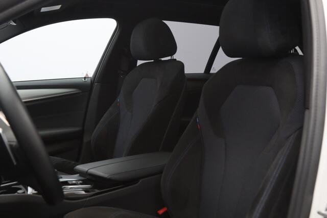 BMW 5-SERIE Touring 252 PK 530i xDrive Executive, *1-Eigenaar*, Panormadak, 360 Camera, Harman/Kardon, Head-Up Display