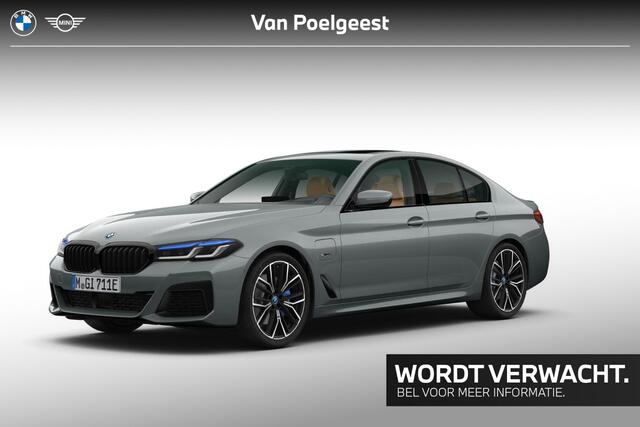 BMW 5-SERIE Sedan 545e xDrive | Business Edition | Integral Active Steering | M Sport | Driving Assistant Professional