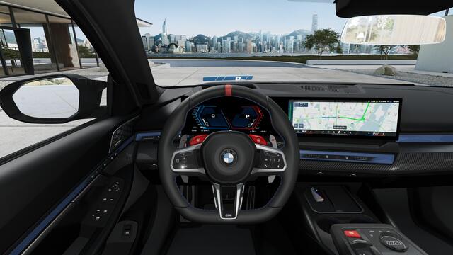 BMW 5-SERIE Touring M5 Automaat / M Drive Professional / Panoramadak / Trekhaak / Bowers & Wilkins / M Multifunctionele Stoelen / Parking Assistant Professional