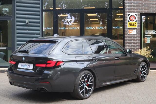 BMW 5-SERIE Touring 530e M-Sport Shadow Line Laser LED/HK/Head-up/ACC/Virtual Cockpit+/Camera/Leder Dakota/4-Zone ECC/Trekhaak wegkl.
