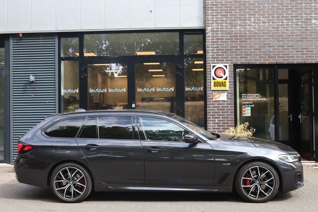 BMW 5-SERIE Touring 530e M-Sport Shadow Line Laser LED/HK/Head-up/ACC/Virtual Cockpit+/Camera/Leder Dakota/4-Zone ECC/Trekhaak wegkl.