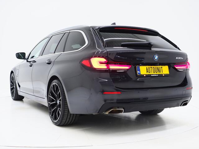 BMW 5-SERIE Touring 530e | Leder | Memory | Stoelventilatie | Adaptive Cruise | Camera | Sfeerlicht | Dodehoek