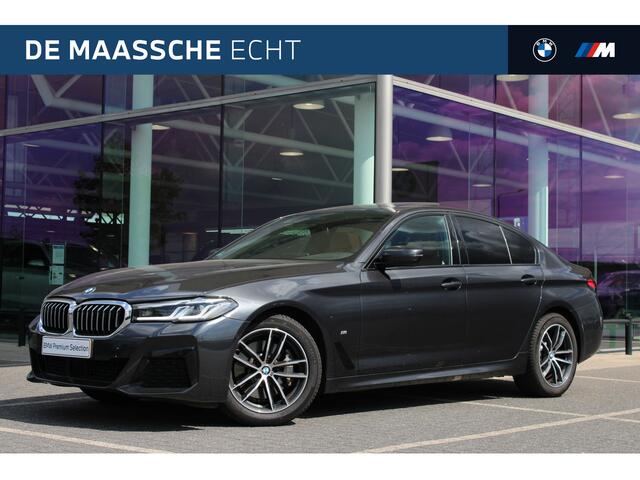 BMW 5-SERIE 530i M Sport Automaat / Schuif-kanteldak / Achteruitrijcamera / Comfortstoelen / Comfort Access / Active Cruise Control / Adaptieve LED / Head-Up