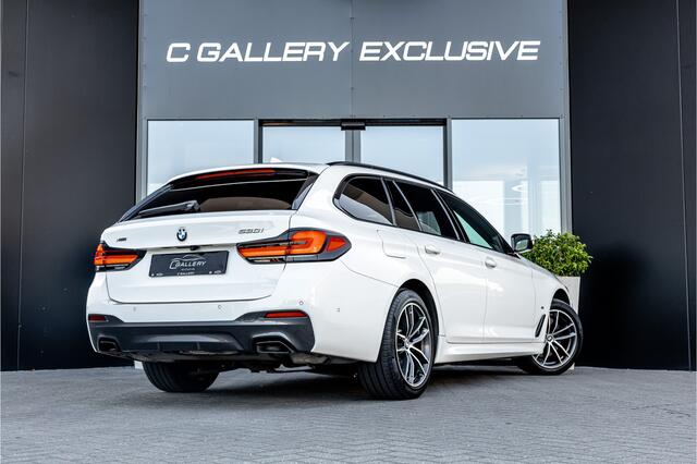 BMW 5-SERIE Touring 530i xDrive Business Edition Plus - Origineel NL | M Sport | Panorama | Memory | Stuurverwarming