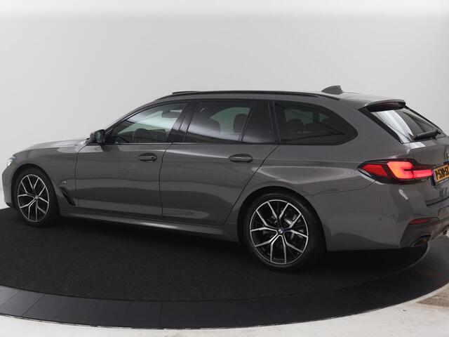 BMW 5-SERIE Touring 520i Business Edition Plus | Panoramadak | Leder | Elektrische stoelen | Stoelverwarming | Carplay | Cruise control | Climate control | Trekhaak