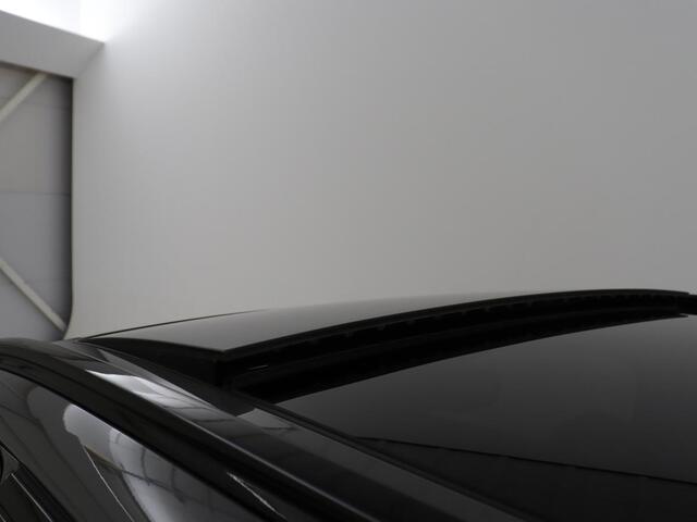 BMW 5-SERIE Touring 520i Business Edition Plus | Panoramadak | Leder | Elektrische stoelen | Stoelverwarming | Carplay | Cruise control | Climate control | Trekhaak