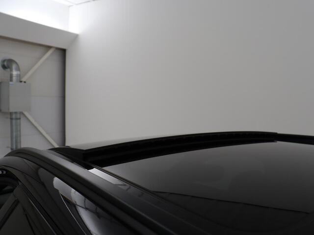 BMW 5-SERIE Touring 530e Business Edition Plus | SOH 90% | Panoramadak | Harman/Kardon | Leder | Stoel & stuurverwarming | Achterbank verwarming | Adaptive cruise | Camera | Carplay | Trekhaak |