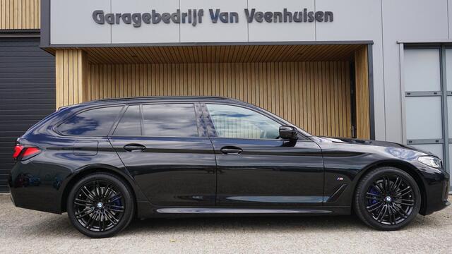BMW 5-SERIE Touring 530i 252pk xDrive High Executive M-sport 3x Pano 360 cam Hud Elek haak *89057* Laser light Stoelverw Keyless Leder 19 inch LM