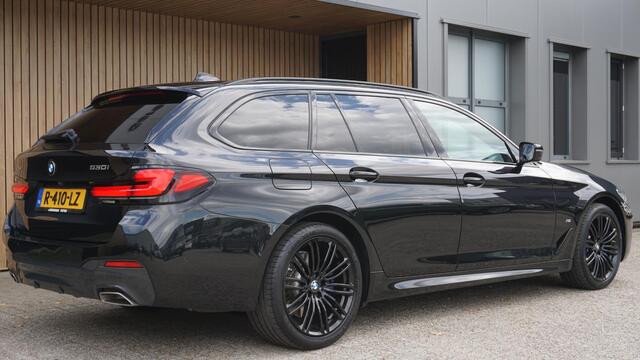 BMW 5-SERIE Touring 530i 252pk xDrive High Executive M-sport 3x Pano 360 cam Hud Elek haak *89057* Laser light Stoelverw Keyless Leder 19 inch LM