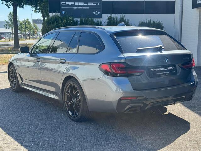 BMW 5-SERIE Touring 530e M Sport | Soft Close | Head-Up | Comfort | Harman/Kardon | Panoramdak