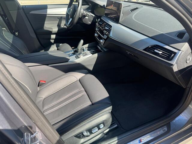 BMW 5-SERIE Touring 530e M Sport | Soft Close | Head-Up | Comfort | Harman/Kardon | Panoramdak