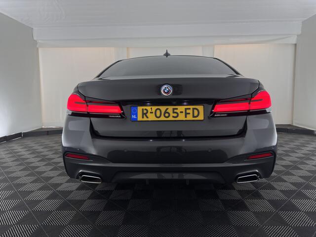BMW 5-SERIE 530e Business Edition Plus M-Sportpack (Plug-in) (INCL.BTW) *LEATHER | FULL-LED | MEMORY-PACK | DIGI-COCKPIT | HIFI-SOUND | CAMERA | NAVI-FULLMAP | PRIVACY-GLASS | SHIFT-PADDLES | ECC | PDC | CRUISE | 18''ALU*