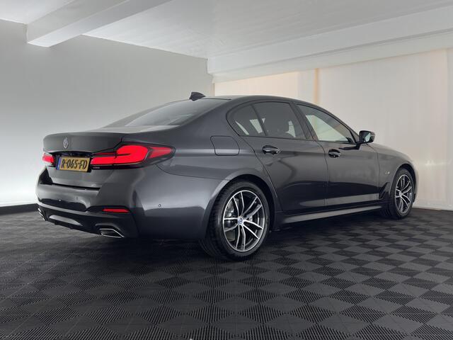 BMW 5-SERIE 530e Business Edition Plus M-Sportpack (Plug-in) (INCL.BTW) *LEATHER | FULL-LED | MEMORY-PACK | DIGI-COCKPIT | HIFI-SOUND | CAMERA | NAVI-FULLMAP | PRIVACY-GLASS | SHIFT-PADDLES | ECC | PDC | CRUISE | 18''ALU*