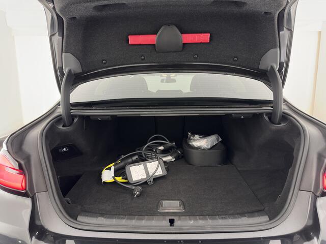 BMW 5-SERIE 530e Business Edition Plus M-Sportpack (Plug-in) (INCL.BTW) *LEATHER | FULL-LED | MEMORY-PACK | DIGI-COCKPIT | HIFI-SOUND | CAMERA | NAVI-FULLMAP | PRIVACY-GLASS | SHIFT-PADDLES | ECC | PDC | CRUISE | 18''ALU*