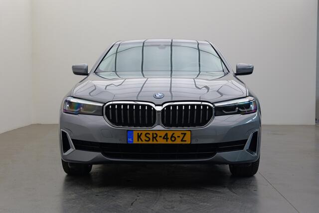 BMW 5-SERIE 530e Luxury line | Luxury Line | Memory seats | Nieuwe all-season banden
