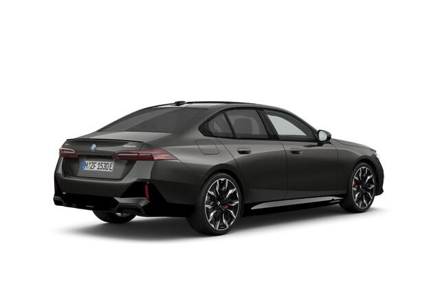 BMW 5-SERIE Sedan 550e xDrive