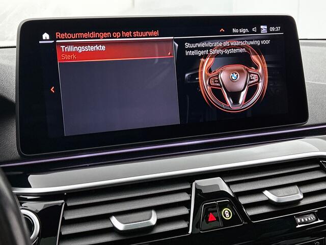 BMW 5-SERIE Touring 530e High Executive | Trekhaak | Panoramadak | HIFI |