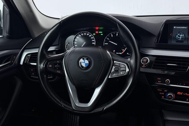 BMW 5-SERIE Touring 530i Executive (ELEKTR STOELEN, NAVIGATIE, CRUISE CONTROL, DEALER ONDERHOUDEN)