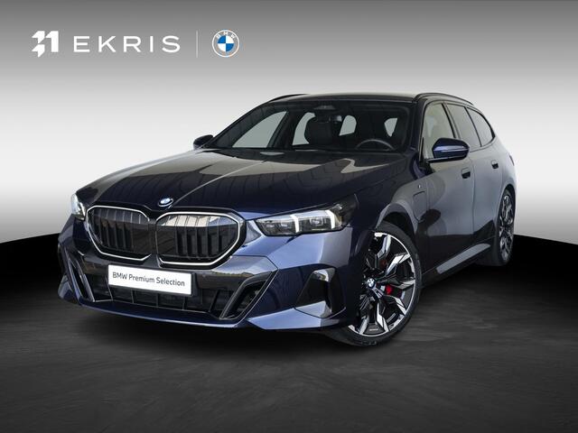 BMW 5-SERIE Touring 530e | M Sportpakket Pro | Comfort Pack | 21 inch | Glazen panoramadak | Stoelventilatie | Driving Assistant Plus | Bowers & Wilkins | Trekhaak