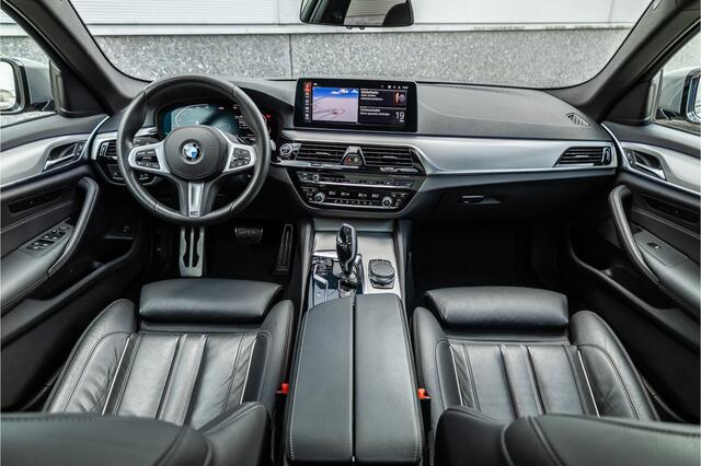 BMW 5-SERIE Touring 530i High Executive M-Sport 20inch / Bernina Grau / Pano / Camera / Laser