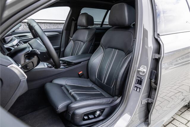 BMW 5-SERIE Touring 530i High Executive M-Sport 20inch / Bernina Grau / Pano / Camera / Laser