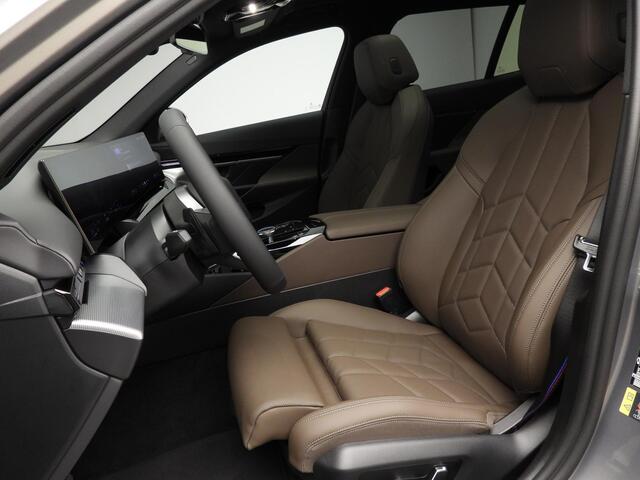 BMW 5-SERIE Touring 530e | M-Sportpakket | LED | Leder | HUD | Active cruise | Panoramadak | Trekhaak | DAB | Harman-Kardon sound | Alu 20 inch