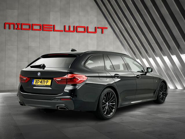 BMW 5-SERIE Touring 520i High Exe. M-Sport Pano-dak/Leder/Camera/Keyless Entry