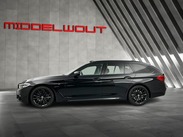 BMW 5-SERIE Touring 520i High Exe. M-Sport Pano-dak/Leder/Camera/Keyless Entry