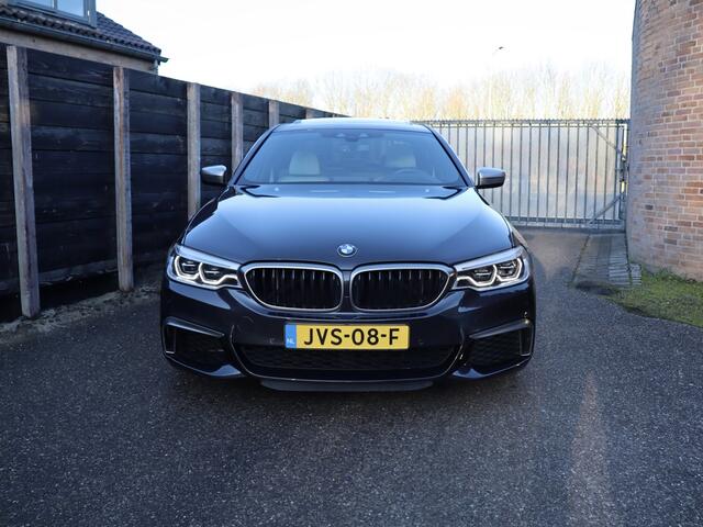 BMW 5-SERIE M550i xDrive High Executive dealer O.H., BTW-auto, pano, HUD
