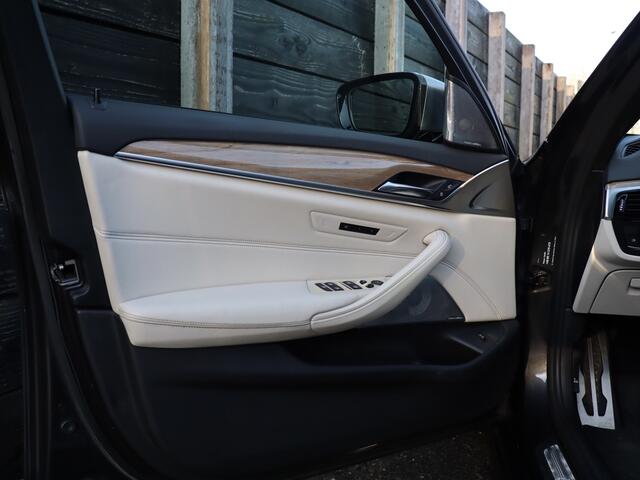 BMW 5-SERIE M550i xDrive High Executive dealer O.H., BTW-auto, pano, HUD