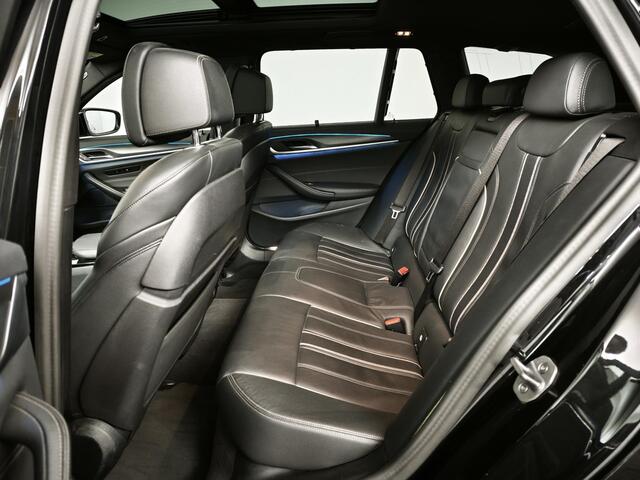 BMW 5-SERIE 530e Touring M-Sport | Pano | 360 Camera | Leer | Carplay | SOH 97%